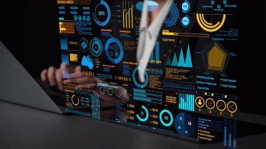 Modern dijital işletmelerde veri analizi ve gerçek zamanlı analitik, öngörü veri modellemesi, iş zekası analizleri ve veri odaklı karar verme stratejisi. Thunk