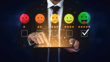 Müşteri geribildirim analizi, çevrimiçi inceleme görüşleri ve veri değerlendirmesi yoluyla memnuniyeti, hizmet kalitesini ve iş itibarını artırır. Kefil