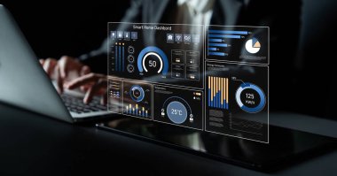 Akıllı ev paneli IOT sistemini yönetir. Akıllı ev paneli sıcaklığı kontrol eder, gösterge paneli enerjiyi izler, akıllı ev tutuş cihazları ve akıllı ev gösterge paneli veriyi izler. Latch