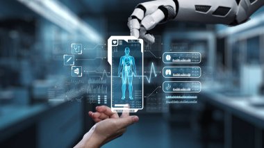 Robot ve insan eliyle insan anatomisi ikonunu işaret ediyor. Robot el ve insanın birlikte çalışırken röntgen hologramıyla bulanık labaratuvarı işaret etmesine yakın çekim. Sağlıklı..