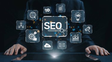 SEO görünürlüğünü geliştirmek için SEO konsepti, SEO ile ilgili dijital araçlar ve SEO performans simgeleri stratejik pazarlama için odaklanmış bir planda gösteriliyor. Elide