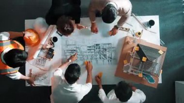 Profesyonel mühendis ekibinin ev inşaatından bahsetmesi zaman kaybı. Mimar ya da tasarımcı grubunun planlar hakkında beyin fırtınası yapmak için tartışan ve yazan hava görüşü. Hizalama.