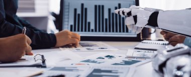 AI analitik uzmanları pazar araştırmaları, işbirlikçi planlama ve stratejik pazarlama sonuçlarının iyileştirilmesi yoluyla rehberlik etmektedir. Noogenesis Yapay Zeka