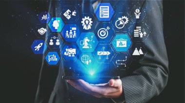 İş stratejisi hedefleri ve uzun vadeli istikameti belirler. Açık bir iş stratejisi, iş stratejisi büyümeyi ve iş stratejisi uygulamasını teşvik ederken, karar vermeyi destekler. Spire.