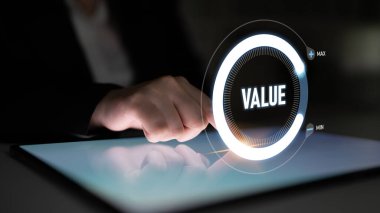 ERP platformları iş süreçlerini optimize eder, verimliliği artırır ve işletmeleri kurumsal kaynak planlaması ve dijital ERP sistem uygulaması yoluyla yürütür. Latch