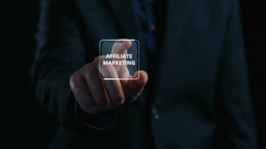 Ortak pazarlama markaları ve pazarlamacıları birbirine bağlar. Bağlantılar aracılığıyla pazarlama satışları arttırır. Üyelik programları ödülü. Dijital pazarlama ve bağlı stratejiler çevrimiçi gelirleri artırıyor. Elide