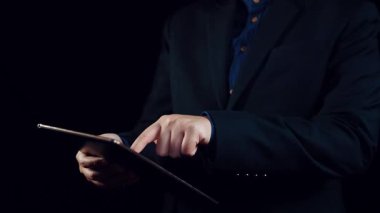 Çevrimiçi reklamlar ve dijital pazarlama markaların büyümesine yardımcı oluyor. İçerik pazarlaması bağlılığı arttırır. Pazarlama araçları ROI 'yi destekliyor. Etkili reklamlar ve pazarlama çevrimiçi iş başarısı. Elide