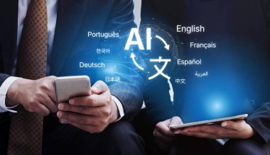 Birden fazla dille küresel iletişim, dijital çeviri araçları, çok dilli teknoloji, kültürler arası iletişim ve sanal dil öğrenme ortamları. Eğri