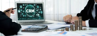 CRM işletme ve işletme için canlı bilgisayarda müşteri ilişkileri yönetim sistemi