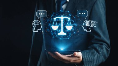 AI toplumu dönüştürüyor, önemli etik soruları gündeme getiriyor. Yapay zeka dizaynındaki ahlak kuralları adaleti sağlar. Yapay zeka etiği sorumlu kararları destekliyor. Yapay zeka gücünü güçlü etiklerle dengelemek çok önemli. Elide